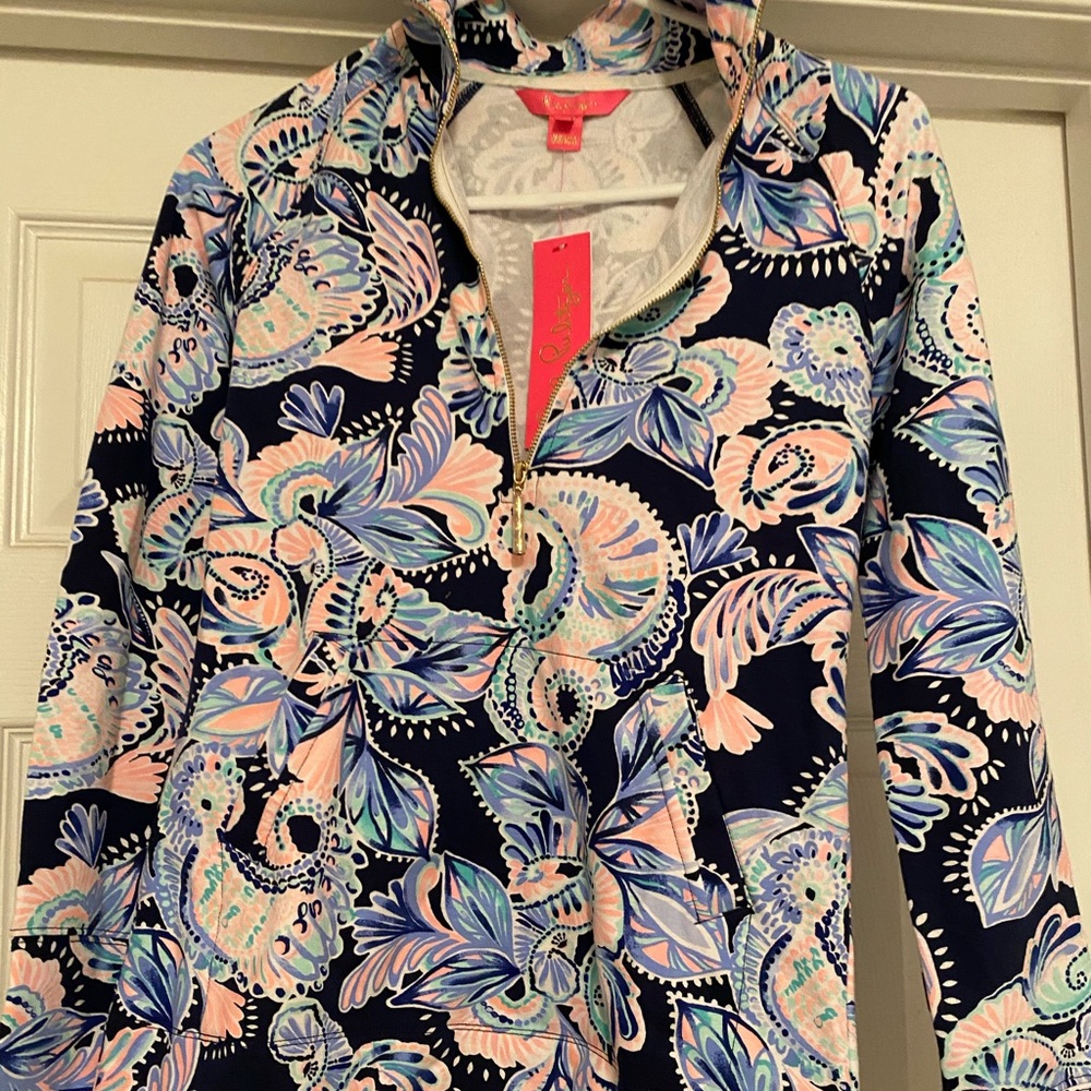 New pull over with tags